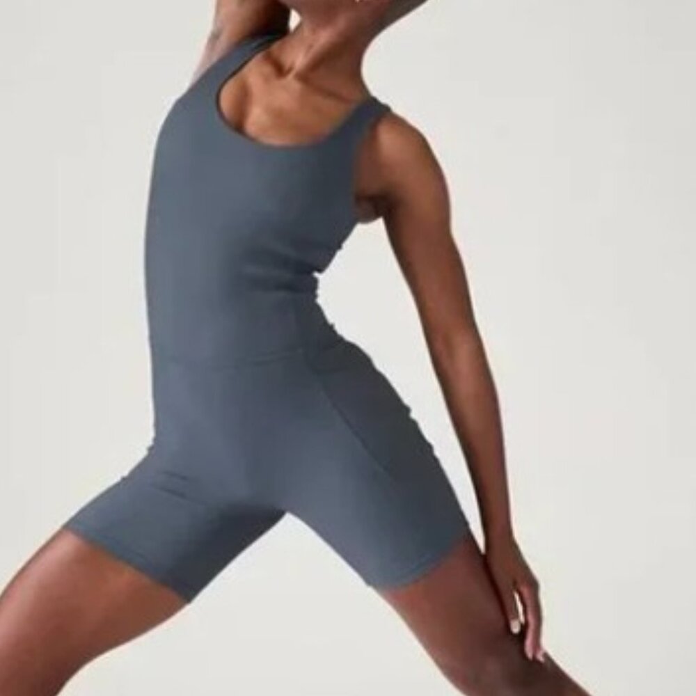 Athleta NWT Salutation Ribbed Bike Suit